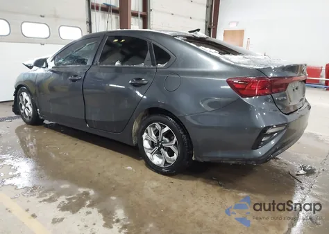 2021 Kia Forte Lxs из США, поврежденный, VIN 3KPF24AD5ME348998